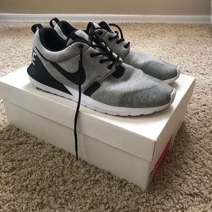 Nike Roshe Run NM W SP Tech Fleece